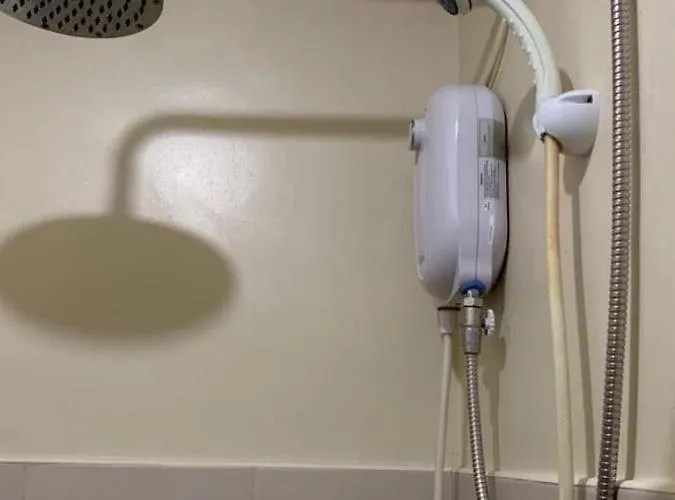 Avida Prime Taft- Budget Room Pasay Hostel Manila